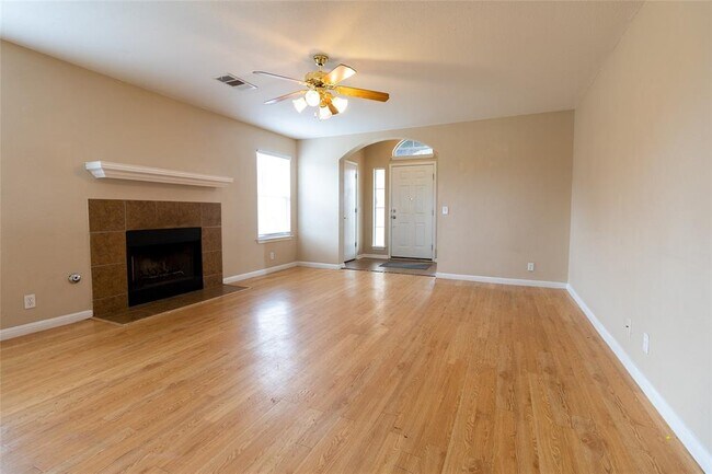 Building Photo - 103 Pentire Way