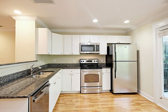 Building Photo - 1850 Candlewood Ct