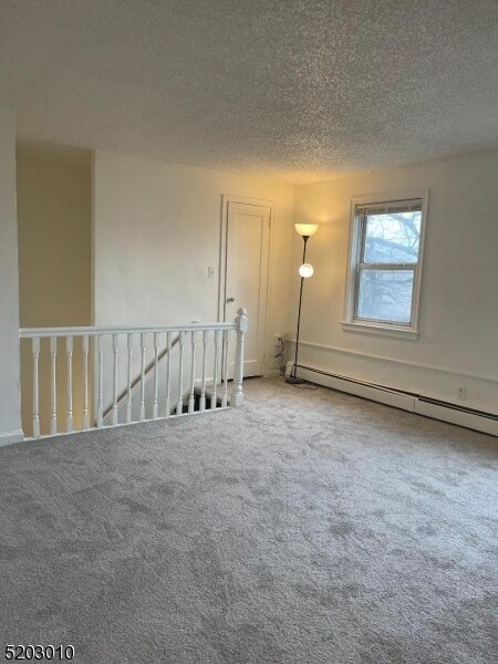 Foto del edificio - 2451 St Georges Ave