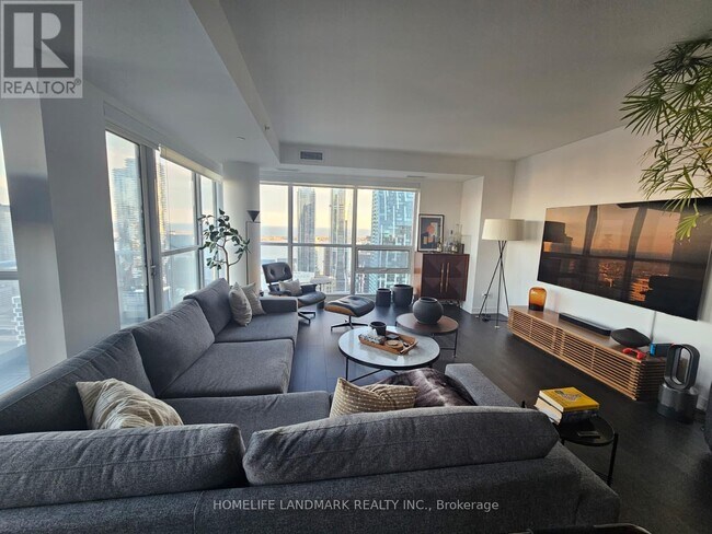 Building Photo - 88 Scott St