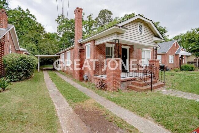 Building Photo - 2418 Gould St
