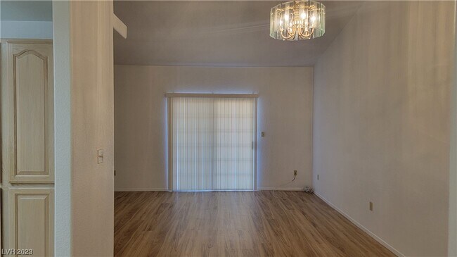 Foto del edificio - 2851 S Valley View Blvd