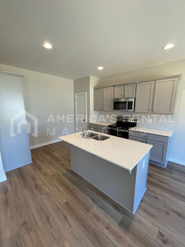 Building Photo - Home for Rent in Cullman, AL!! View with 4...