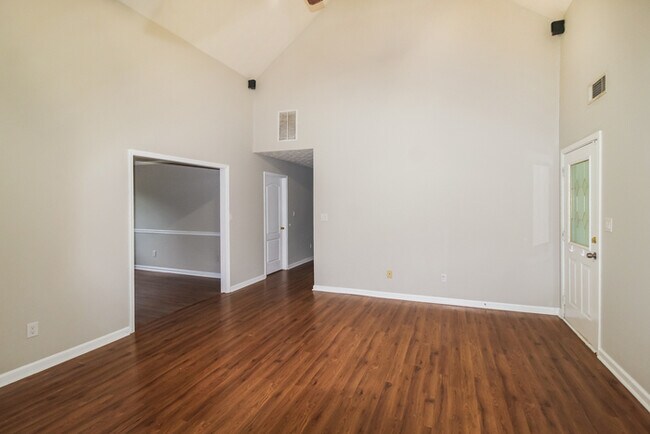 Building Photo - 100 Rainwater Ct
