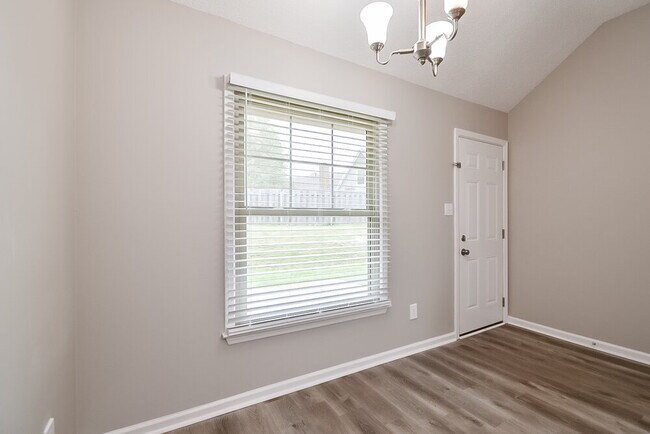 Building Photo - 7238 N Bay Cove