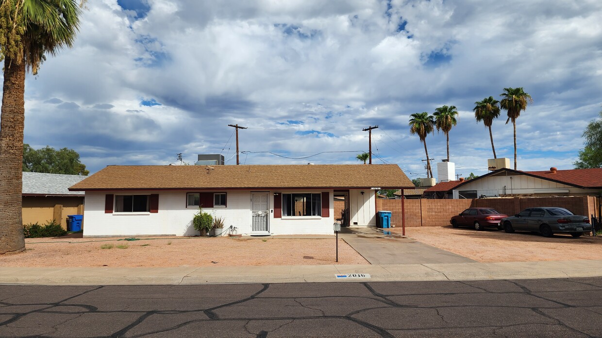 Primary Photo - 2016 W Cortez St