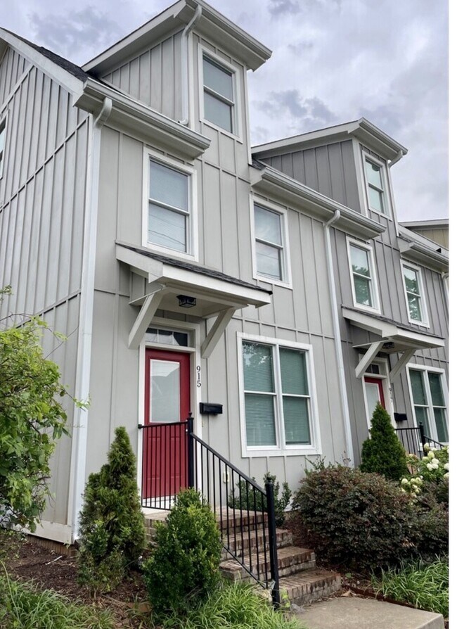 MLK @ Fairview - MLK @ Fairview Townhome