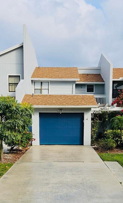 Foto principal - 1695 Woodbridge Lakes Cir