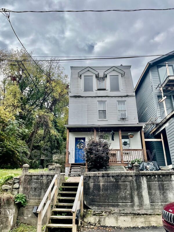 Building Photo - 76 Holt St