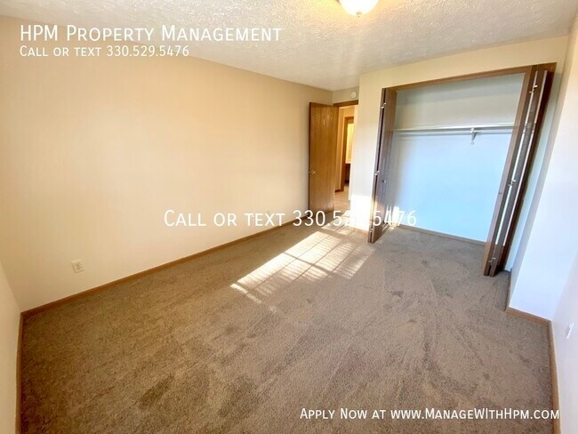 Foto del edificio - 1876 Ledgewood-A9