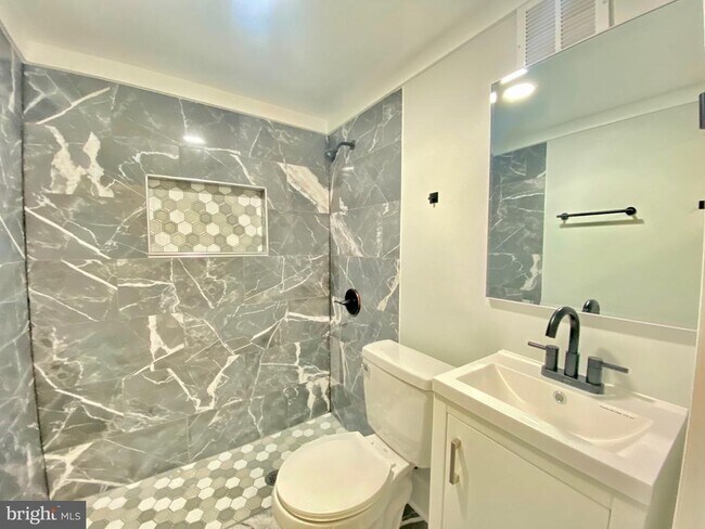 Foto del edificio - 2236 Cedar St