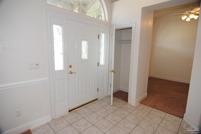 Building Photo - 1057 Bonita Dr