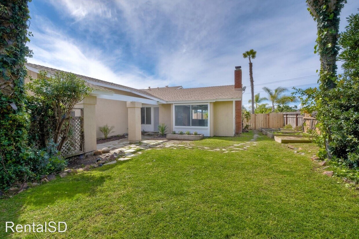 Foto principal - 4 br, 2 bath House - 270 Caliban Court