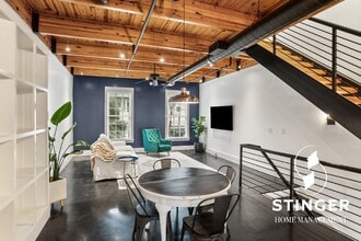 Building Photo - 3 Market