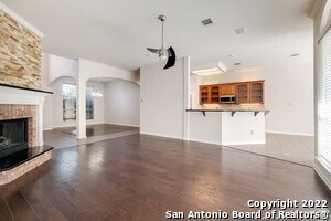 Building Photo - 21122 Balmoral Pl