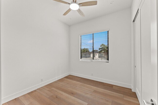 Foto del edificio - 6946 Glidden St