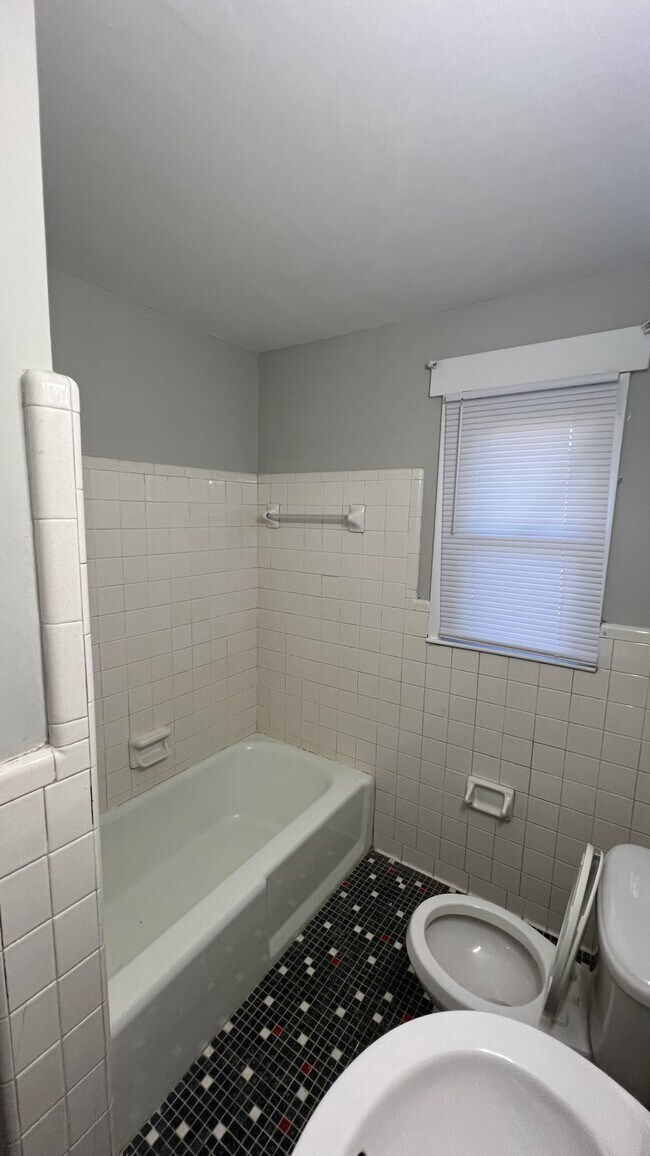 Foto del edificio - 1053 Rulnick St