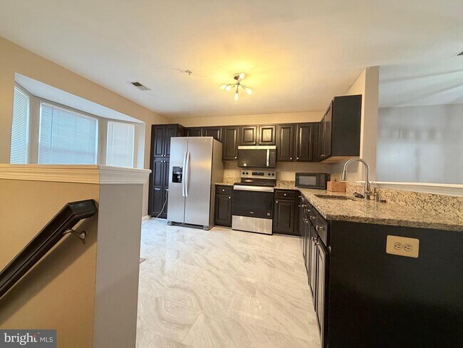 Foto del edificio - 4805 Cowslip Ct