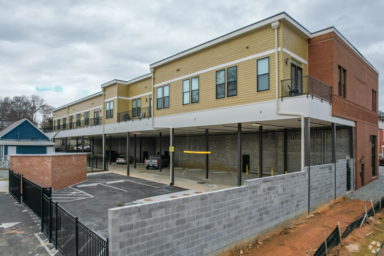 SV - 12/7/21 - 5302 Railroad Ave