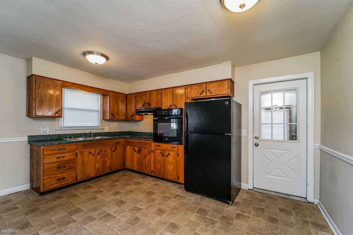 Building Photo - 3 br, 2 bath House - 661 Parkwood Dr