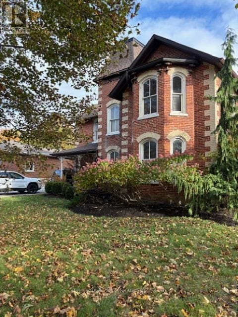 Building Photo - 550 Queen St