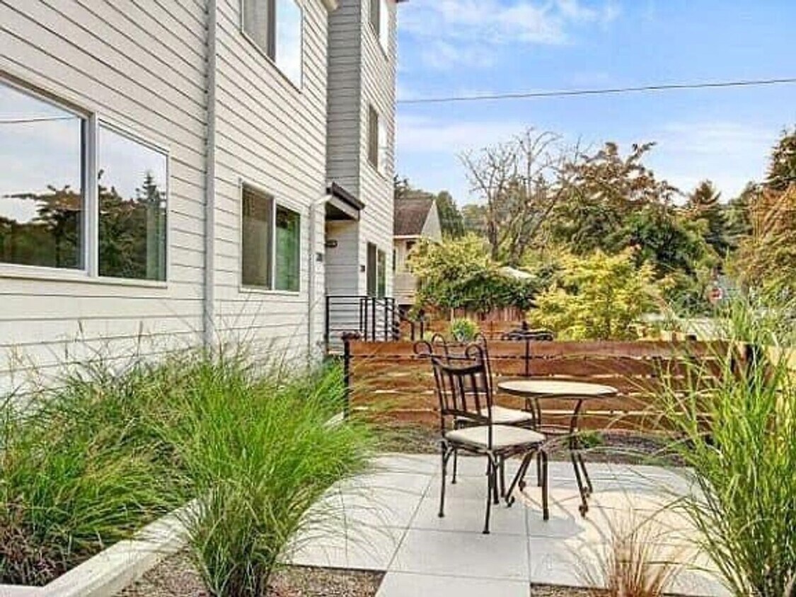 Primary Photo - Magnolia Townhome