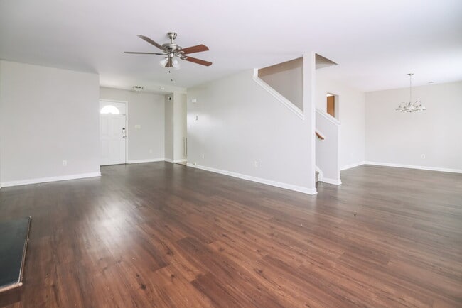 Foto del edificio - 1513 Clover Ridge Ct