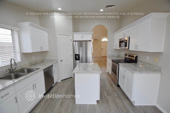 Building Photo - 6928 E Madero Ave