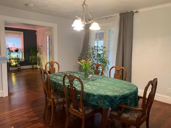 Dining Room - 1617 Richmond Ave