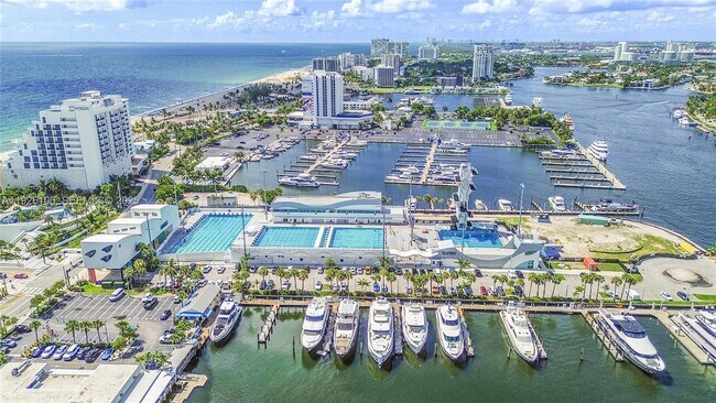 Building Photo - 200 S Birch Rd