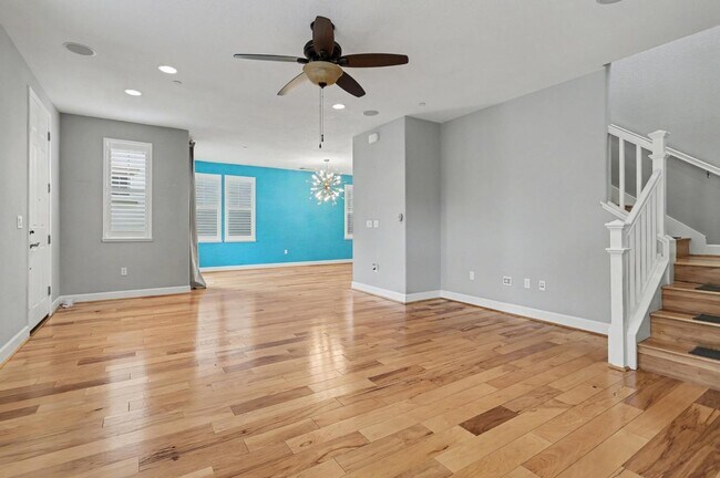 Foto del edificio - 568 Selby Lane