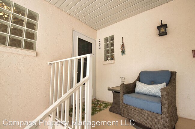 Foto del edificio - 2 br, 2 bath House - 815 Montrose Drive #202