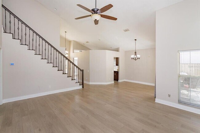 Foto del edificio - 836 Garden Glen Loop