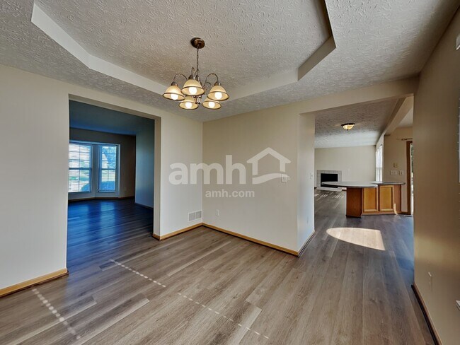 Foto del edificio - 8510 Reynoldswood Dr