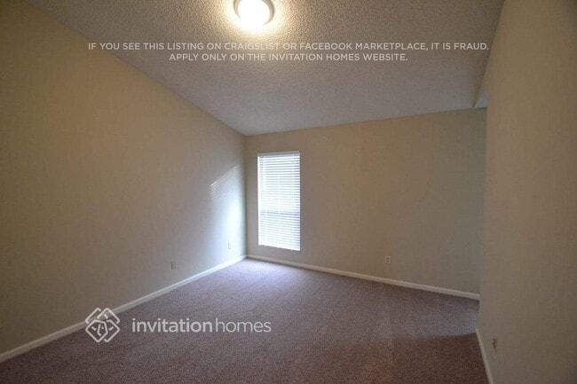 Building Photo - 3862 English Colony Dr N