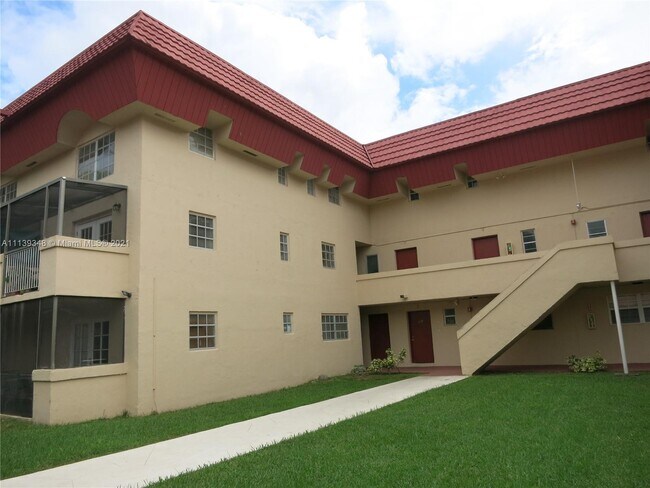 Building Photo - 10901 SW 88th St