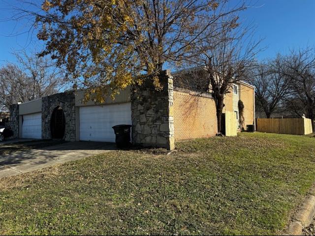 Building Photo - 6329 Walraven Cir