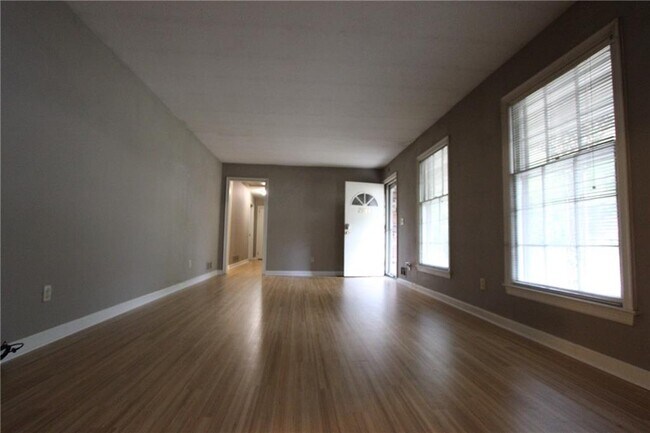 Foto del edificio - 2944 Piedmont Dr