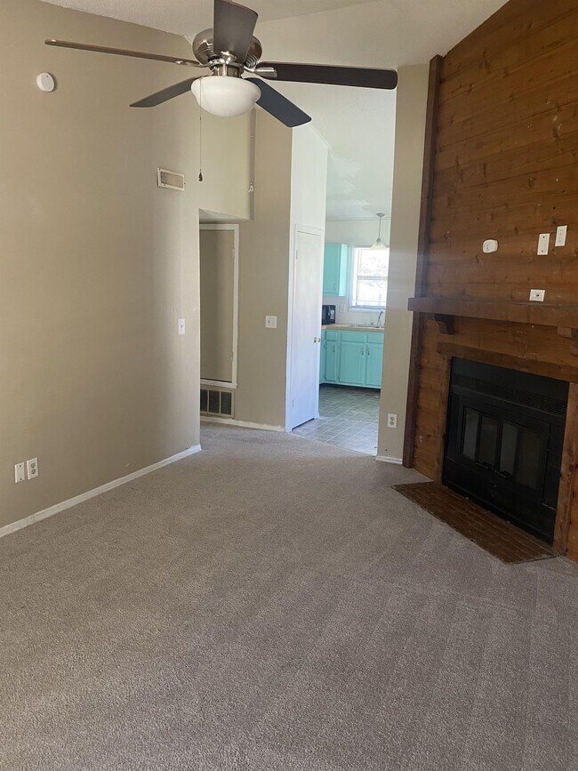 Building Photo - 3202 Twin Brooks Dr