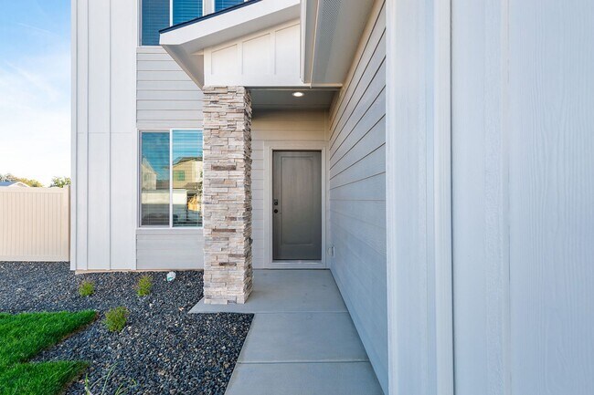 Foto del edificio - New 4 Bed 2.5 Bath House in Star