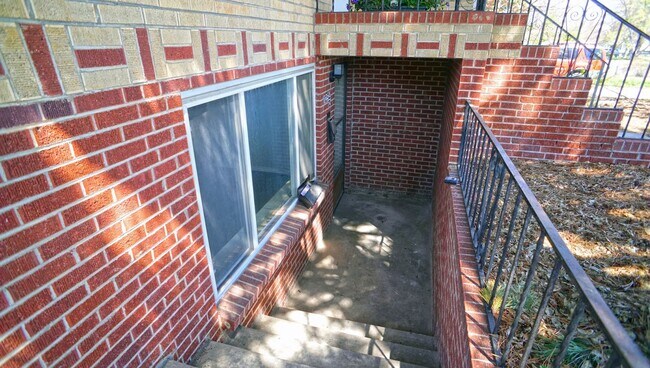 Photo - 1125 Dayton St Townhome