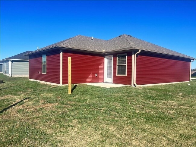 Building Photo - 820 S Parrot Ln