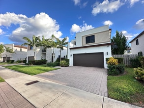 Building Photo - 8472 SW 29th St