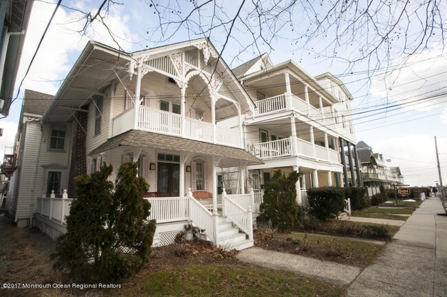 Building Photo - 31 Webb Ave
