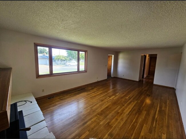 Foto del edificio - 11822 E 15th Ave