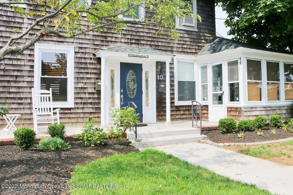 10 Washington St, Rumson, NJ 07760 Townhome Rentals in Rumson NJ
