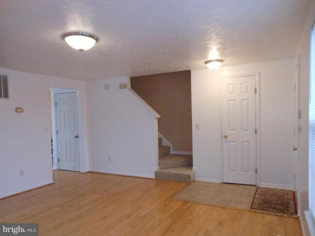 Building Photo - 44030 Choptank Terrace