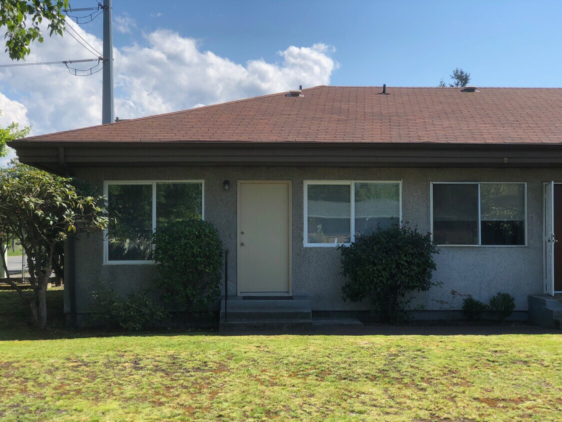 8402 E McKinley Ave Unit 1, WA 98445 Apartments in WA