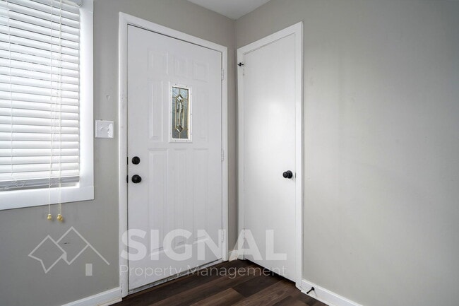 Foto del edificio - 1225 8th Ave