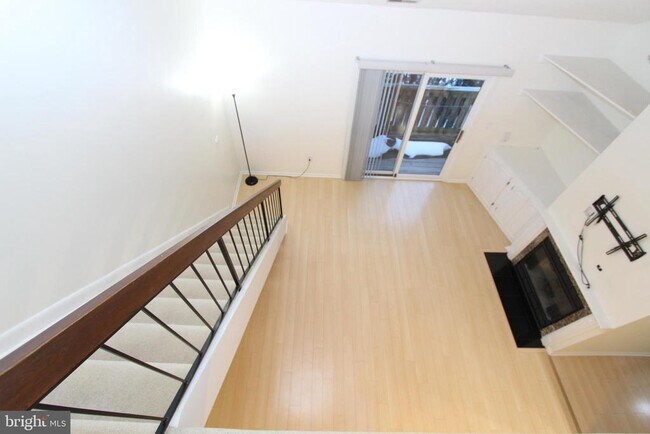 Foto del edificio - 5220 Ravens Crest Dr